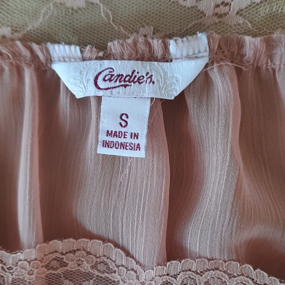 Candie's Sheer Blouse in Dusty Rose - Picture 2 of 5